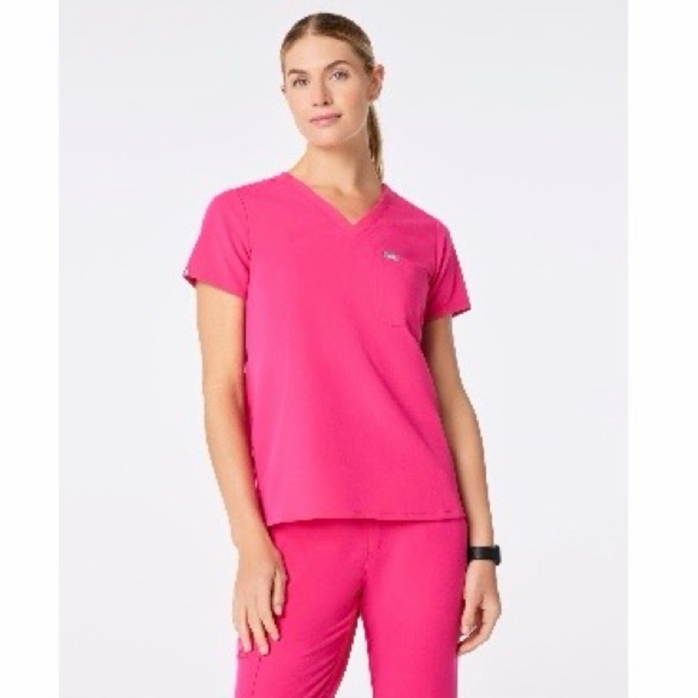 Women's Shocking Pink One-Pocket Scrub Top FIGS